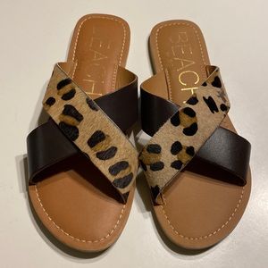 Preowned Animal Print Beach by Matisse Sandals. Size 7M